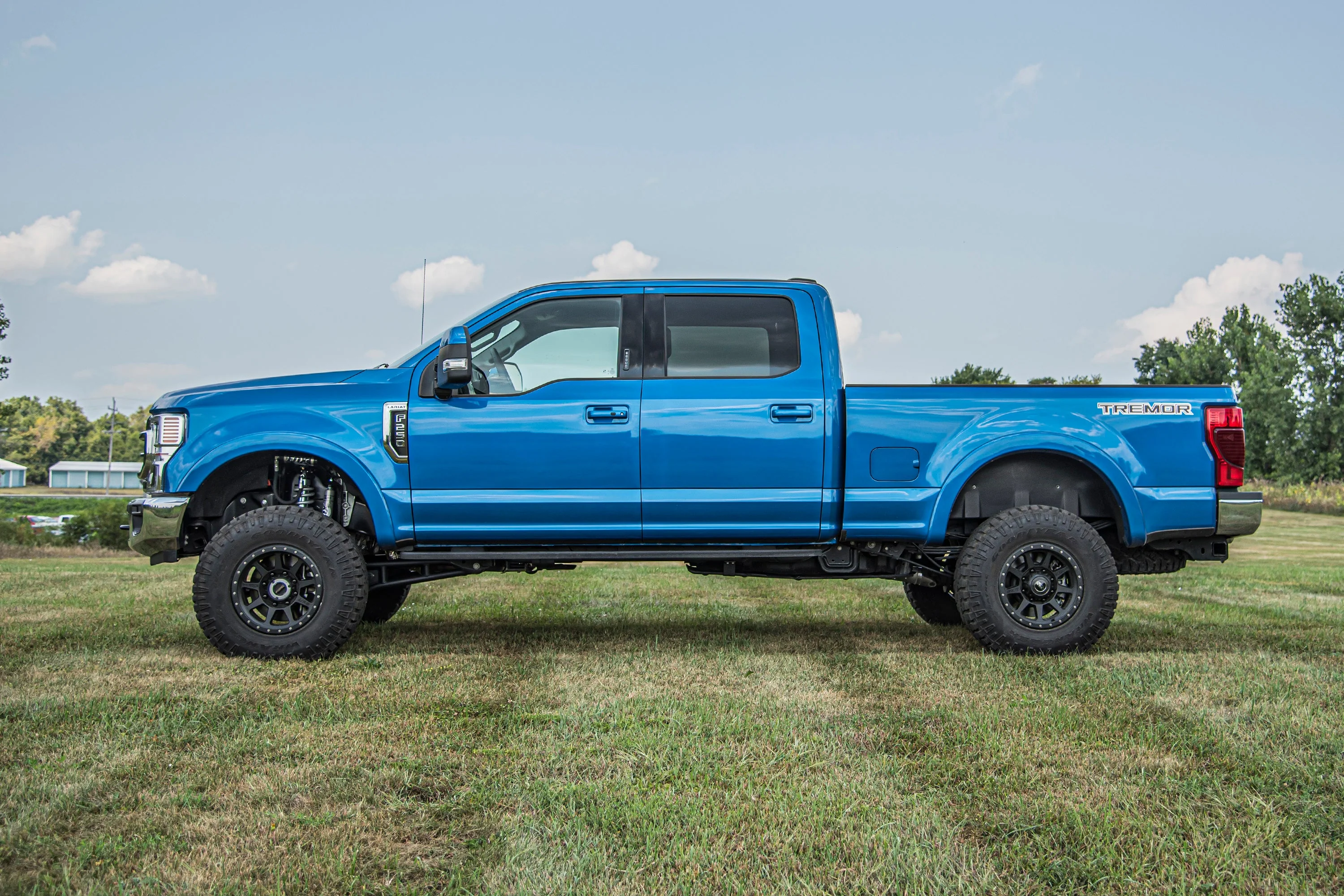 3 Inch Lift Kit w/ Radius Arm | FOX 2.5 Performance Elite Coil-Over Conversion | Ford F250/F350 Super Duty (20-22) 4WD | Diesel - Image 2