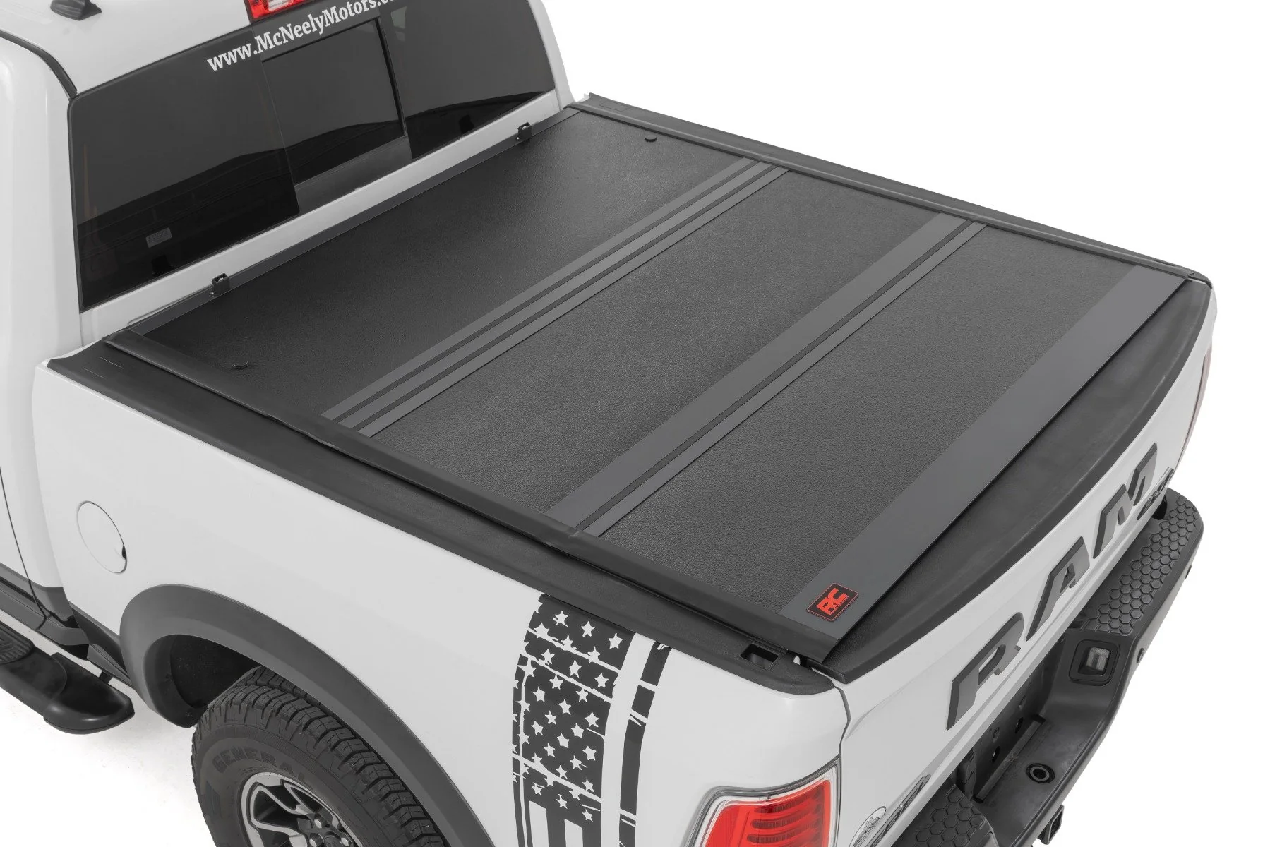 Rough Country Low Profile Bed Cover | 5'7" Bed | No Rambox 09-18 / 19-UP Classic for Ram 1500 47319550B