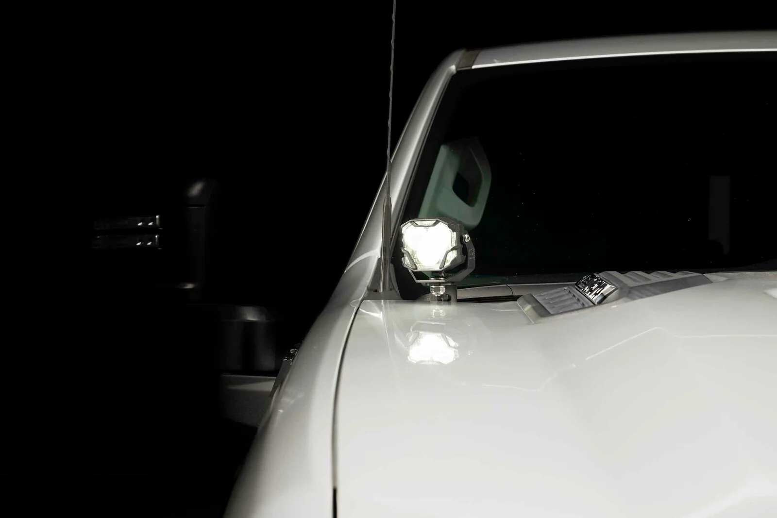 Morimoto 4Banger Ditch Light Kit: 2020+ Silverado HD (HXB White Combo Beam) - Image 8