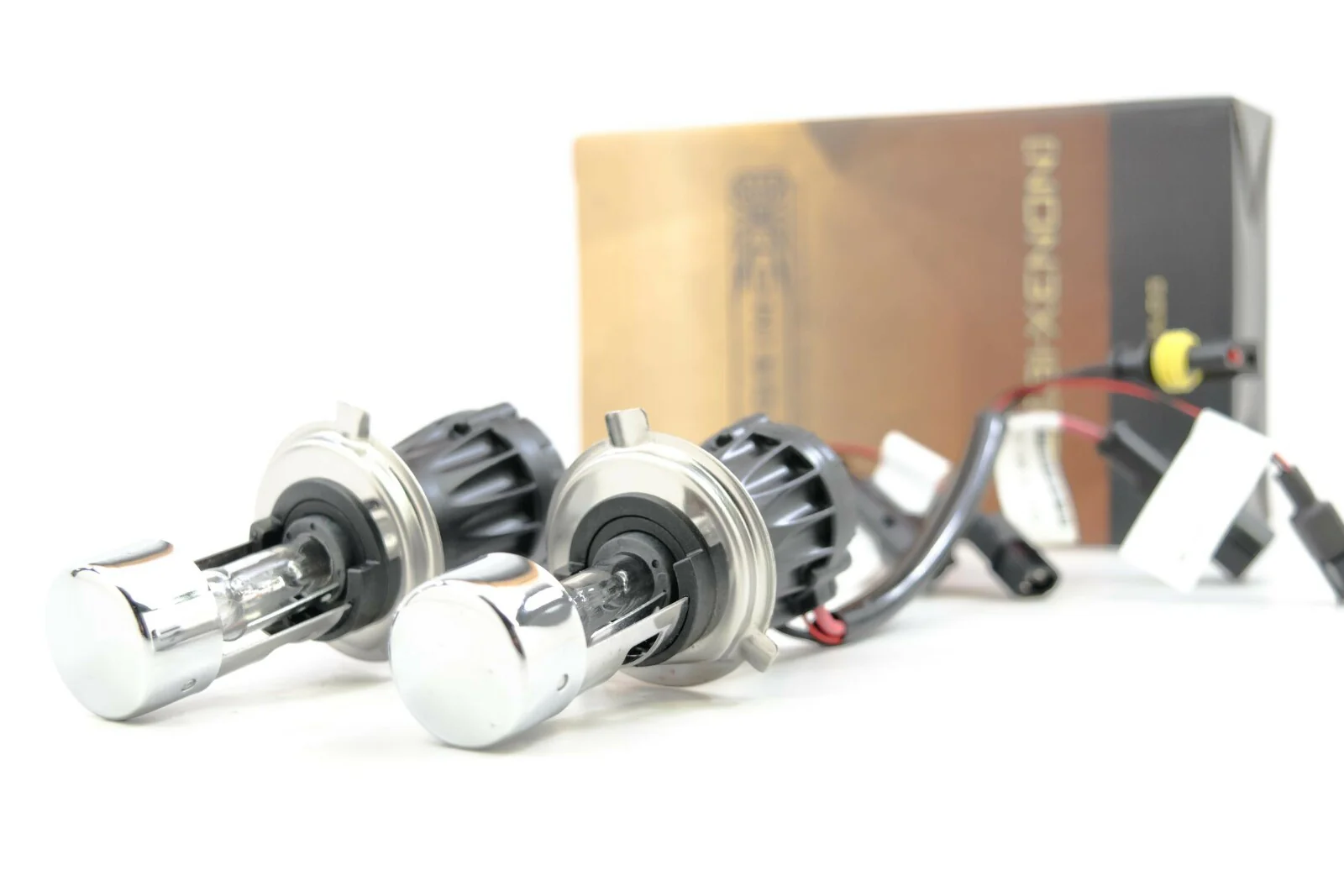 Morimoto H4/9003 Bi-Xenon XB 6000K HID Bulbs (Pair) - Image 3
