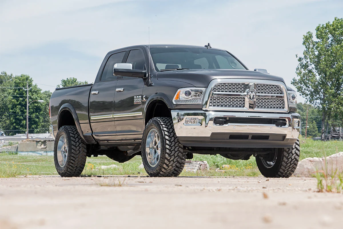 Rough Country 2.5 Inch Lift Kit Gas M1 for Ram 2500 4wd 2014-2018 31840 - Image 4