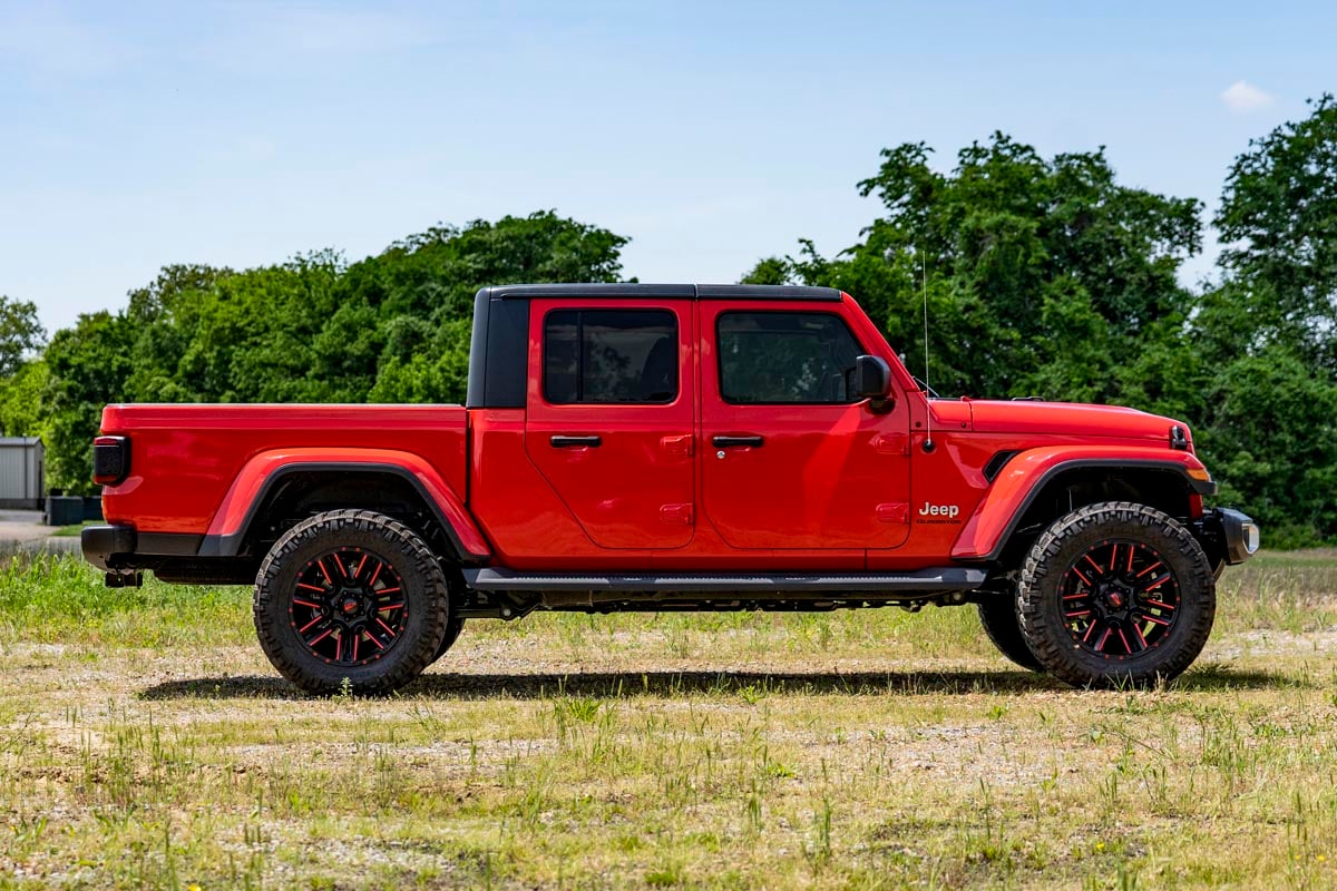 Rough Country 2.5" Leveling Kit Spacers M1 Jeep Gladiator JT 4WD 20-22 63440 - Image 4