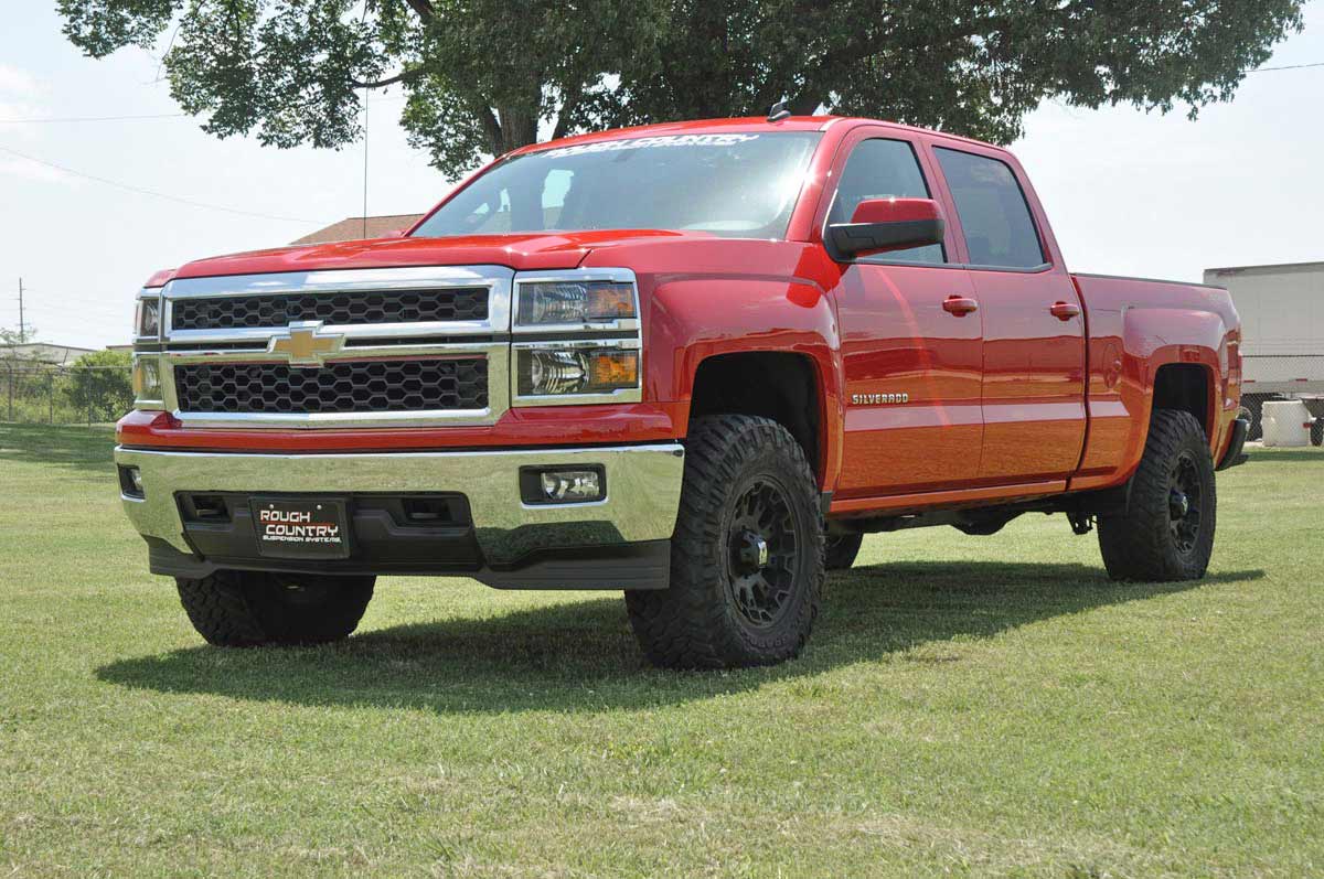 Rough Country 2.5" Lift Kit Alu/Cast Steel M1 Strut Chevy/GMC 1500 07-16 1340 - Image 6