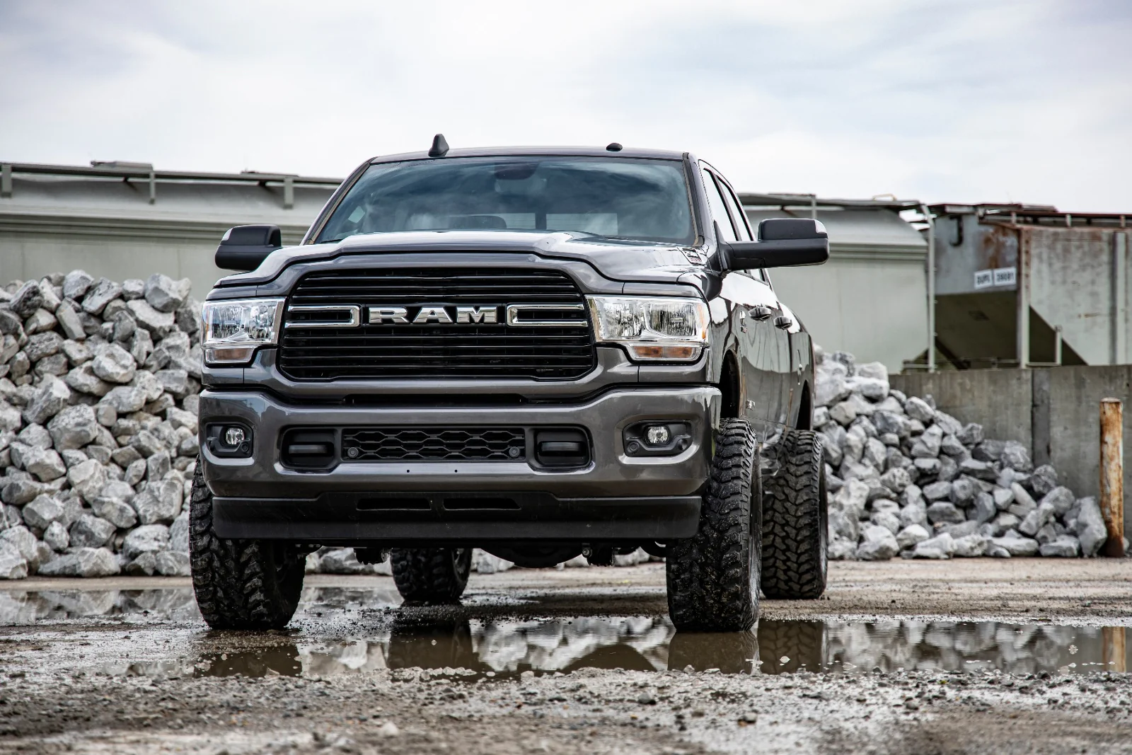 Rough Country 2.5in Leveling Kit w/Shocks 14-23 Ram 2500/3500 4WD Coil Model 37735 - Image 4
