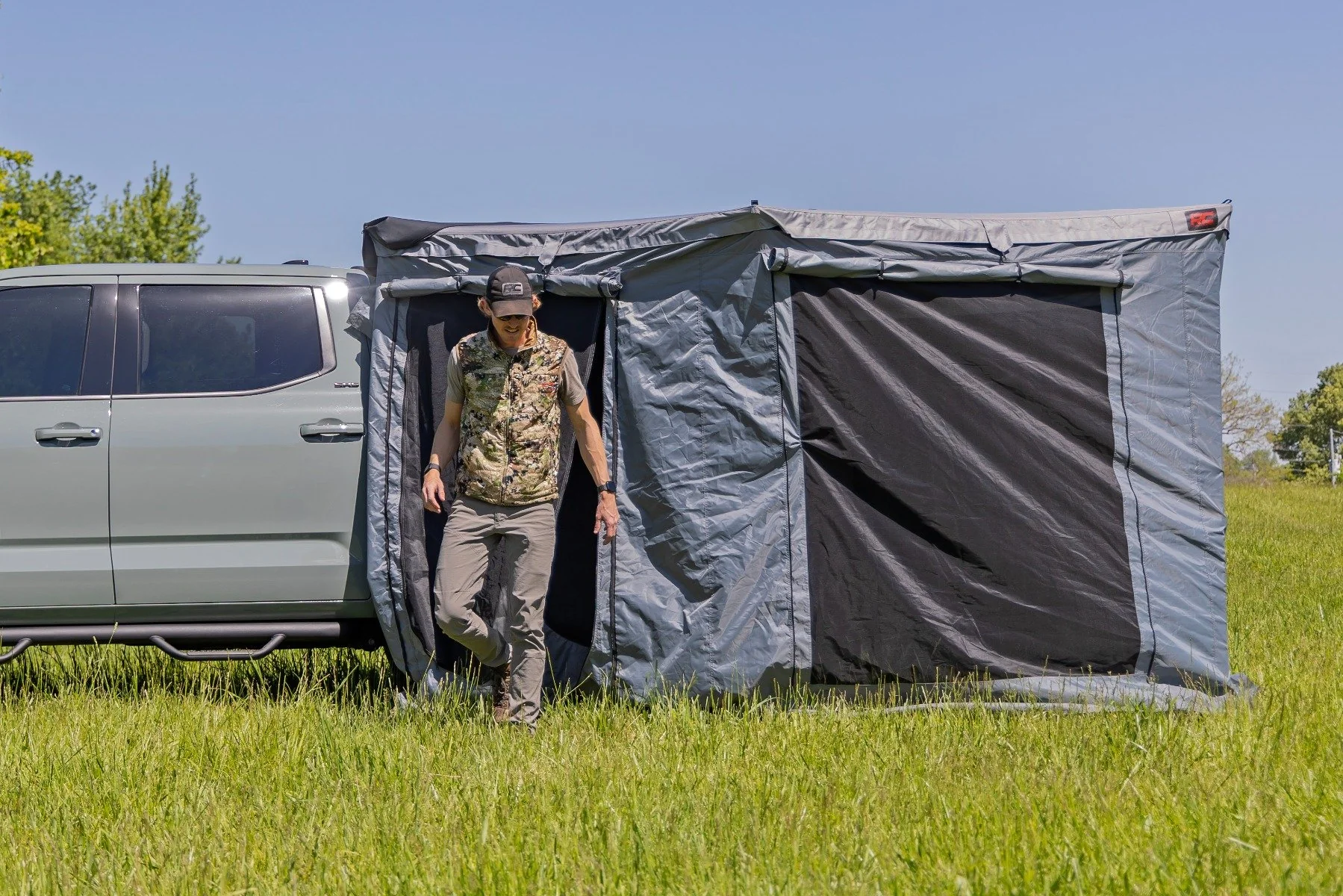 Rough Country 270 Degree Awning Wall Enclosure 99048 - Image 6