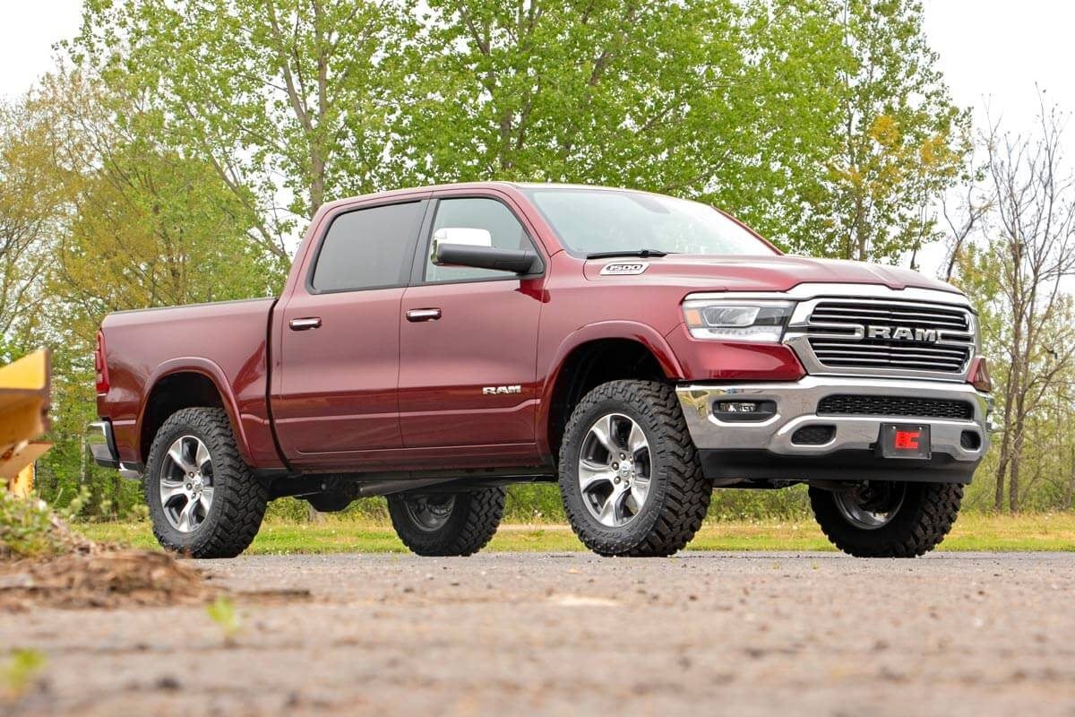 Rough Country 3.5" Lift Kit M1 Struts/M1 for Ram 1500 2019-2025 31440RED - Image 5