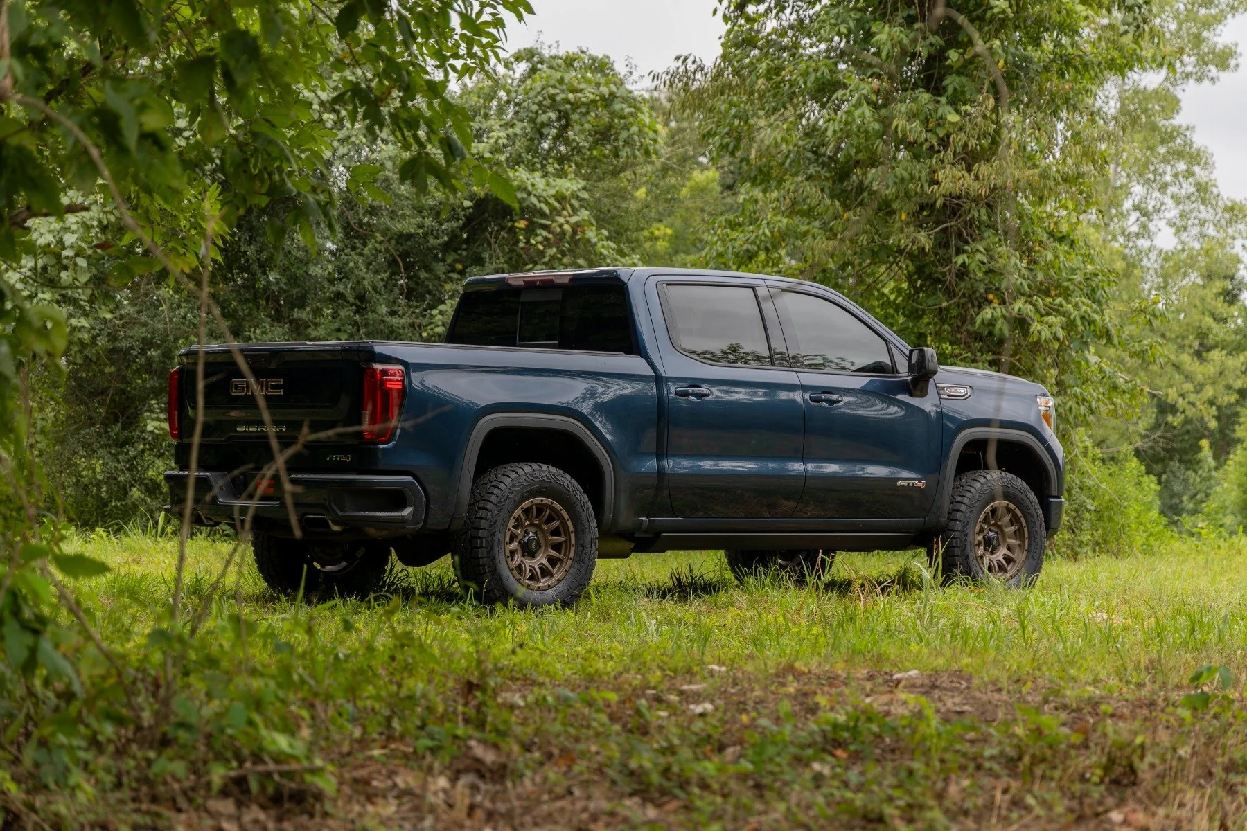 Rough Country 3.5" Lift Kit Mono Leaf Rear N3 Struts GMC Sierra 1500 19-25 28831 - Image 6