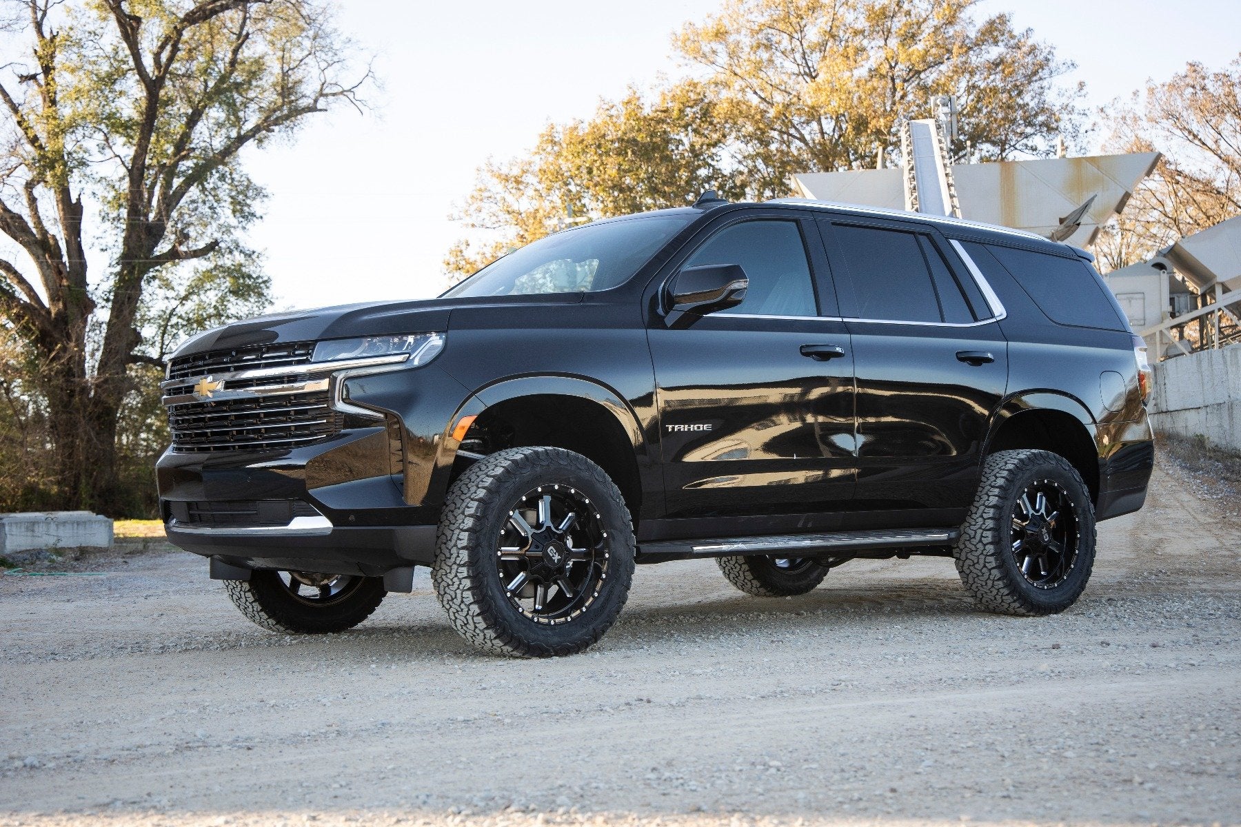 Rough Country 3.5" Lift Kit | N3 Struts | GMC Yukon/Yukon XL 1500 4WD 2021-2024 11430RED - Image 6