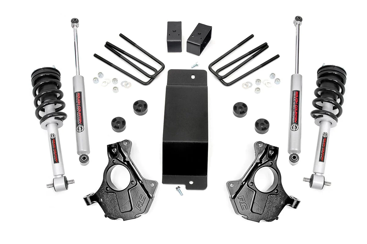 Rough Country 3.5in GM Lift Knuckle Kit w/Struts 14-18 1500 PU 4wd Cast Steel 12432