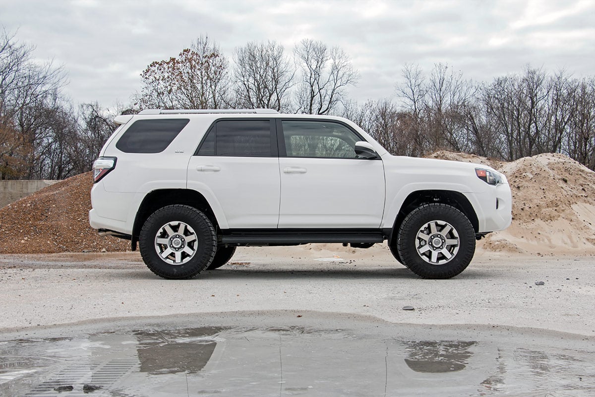Rough Country 3 In Lift Kit for Toyota 4Runner 10-23 RR Coils M1 Struts/M1 76640 - Image 4