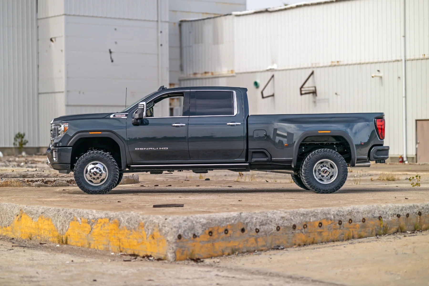 Rough Country 3" Lift Kit Chevy/GMC Sierra Silverado 3500HD 20-25 95630RED - Image 3