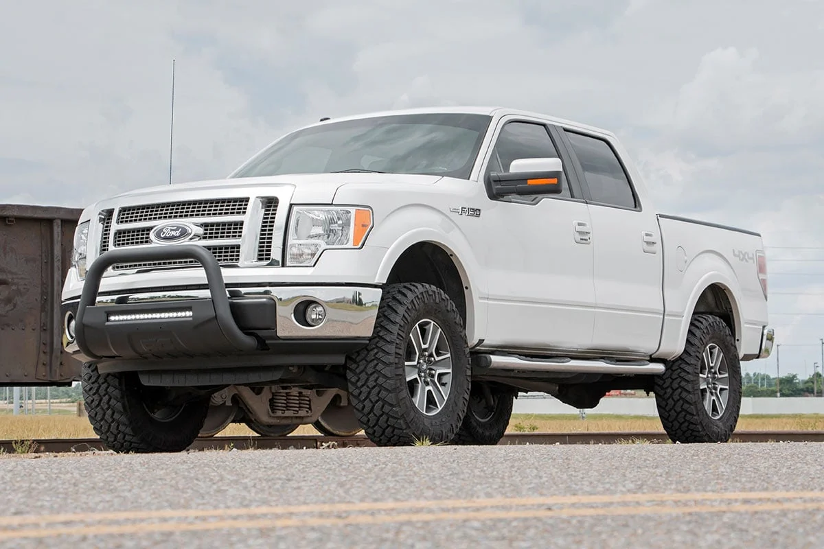 Rough Country 3" Suspesnion Lift Kit for Ford F-150 4wd 2009-2013 51013RED - Image 2