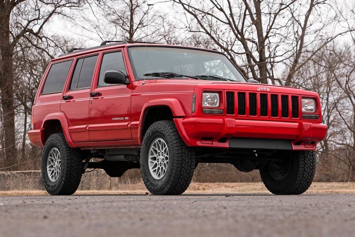 Rough Country 3in Series II Suspension Lift Kit V2 Shocks for 84-01 Cherokee XJ 670X70 - Image 2