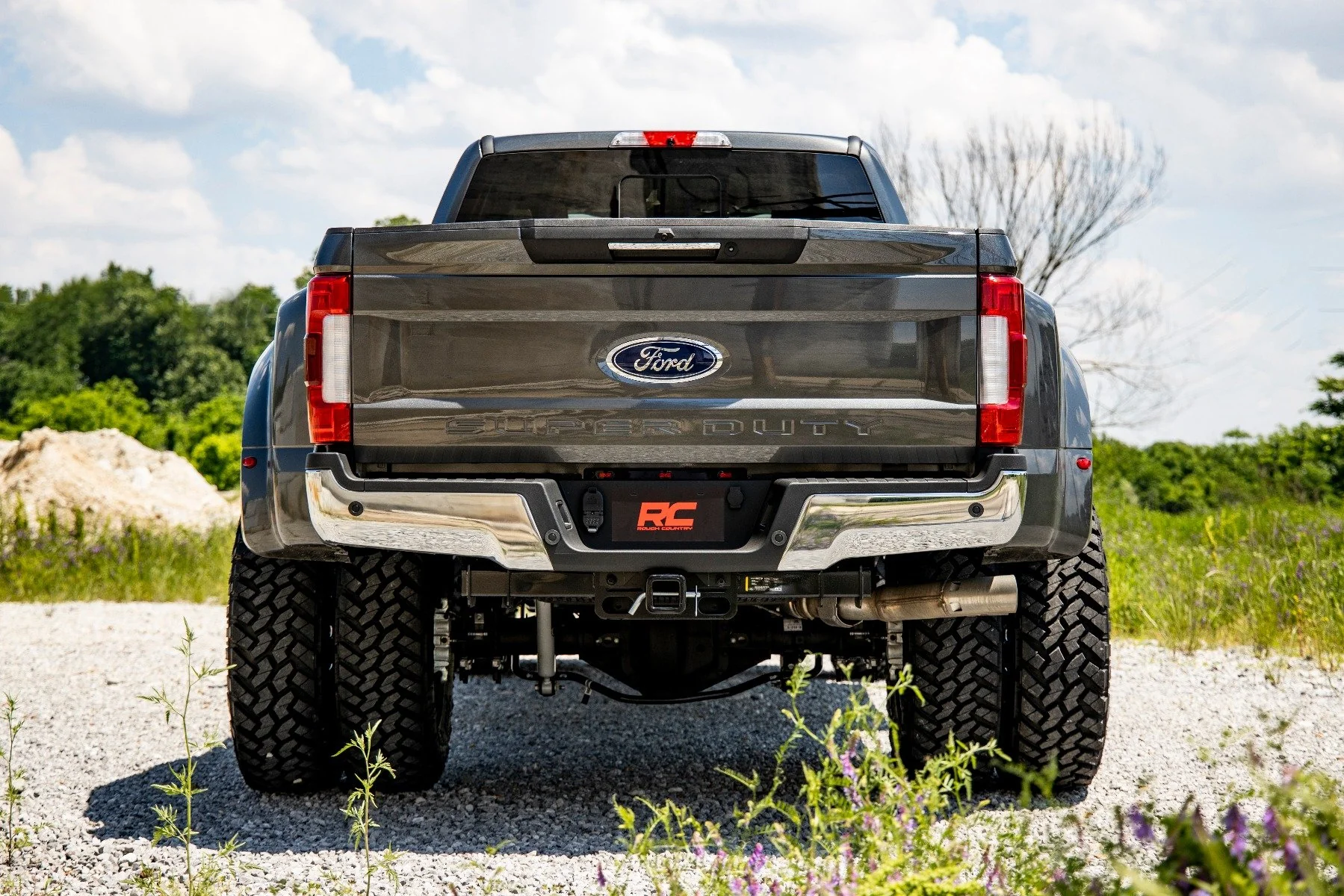 Rough Country 4.5in for Ford Lift Kit w/N3 Shocks 17-19 F-350/450 Diesel Dually 55930 - Image 4