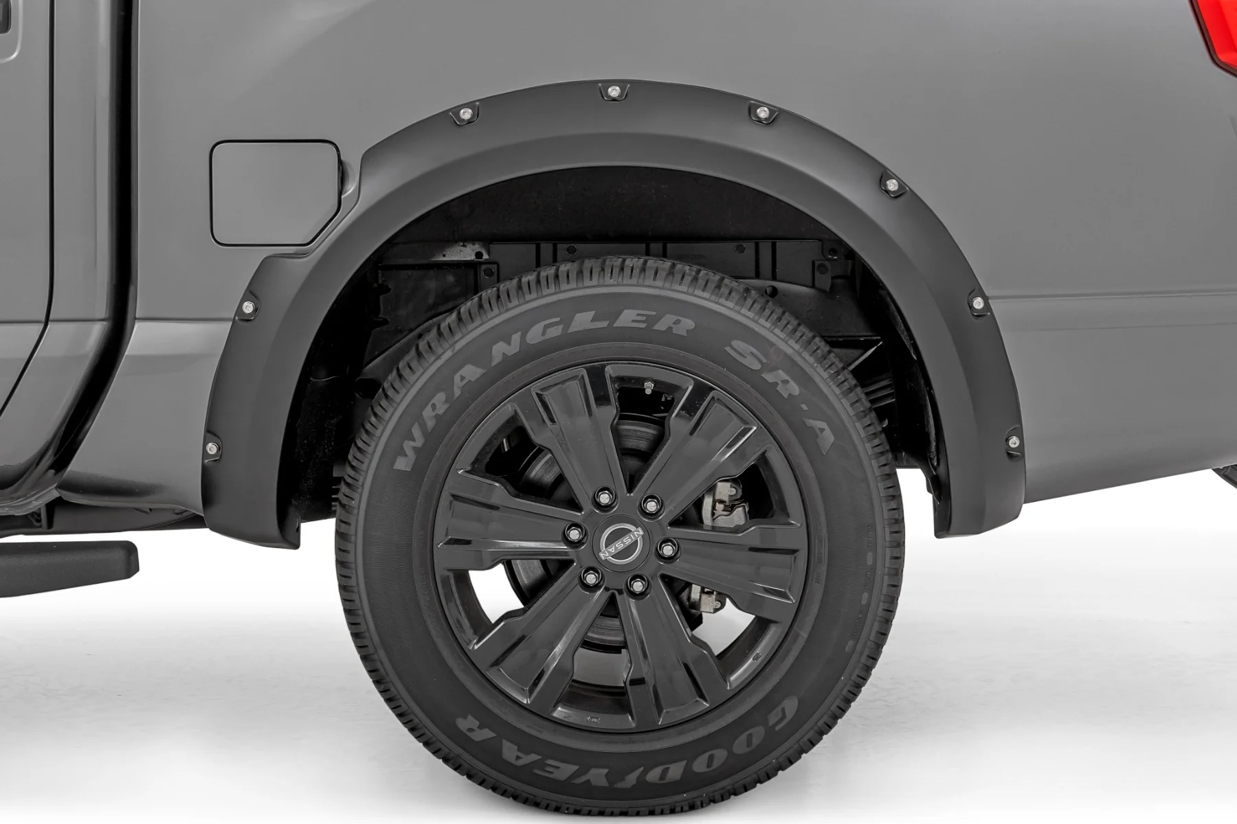 Rough Country Fender Flares Crew QAK Glacier White W/O Emblem for Titan 17-23 F-N101705A-QAK - Image 4
