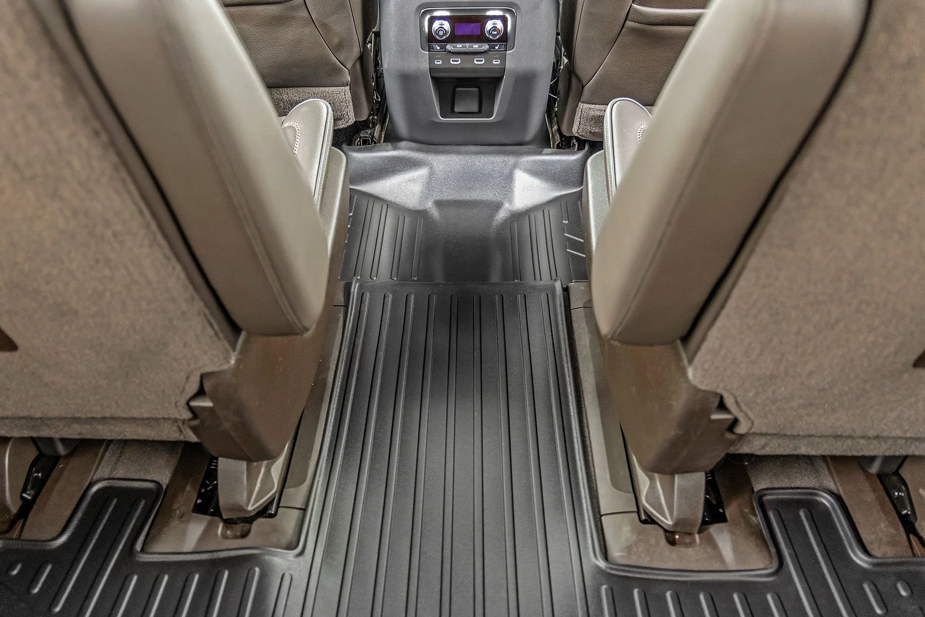Rough Country Floor Mats FR & RR FR/RR Bucket Chevy/GMC Tahoe/Yukon (21-22) M-21712 - Image 3