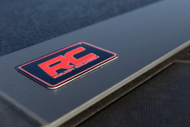 Rough Country Hard Low Profile Bed Cover 5" Bed Chevy/GMC Canyon/Colorado 15-24 47120500B - Image 4