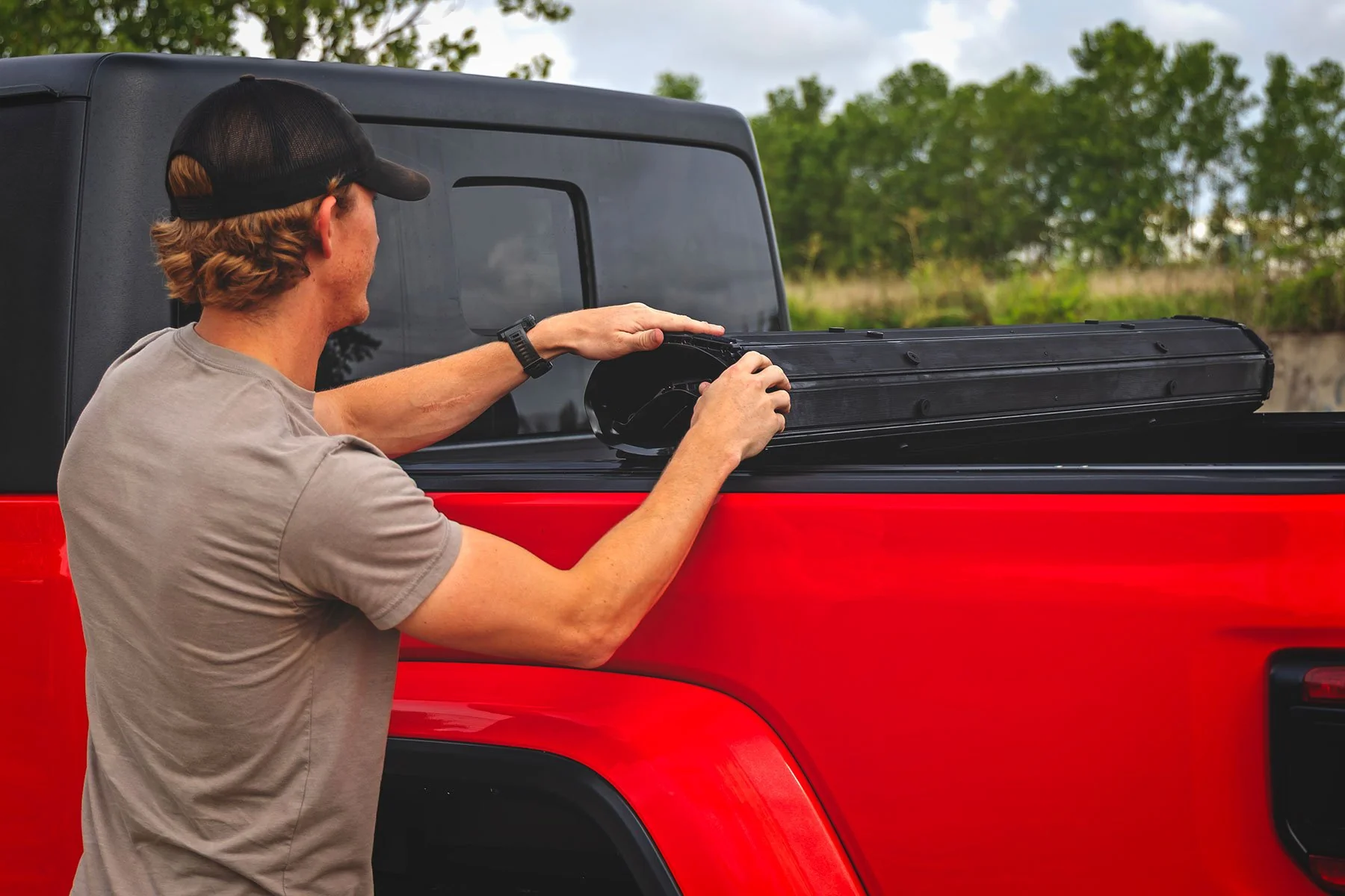 Rough Country Hard Roll Up Bed Cover | 5' Bed | for Jeep Gladiator JT 4WD 20-25 50620500 - Image 5