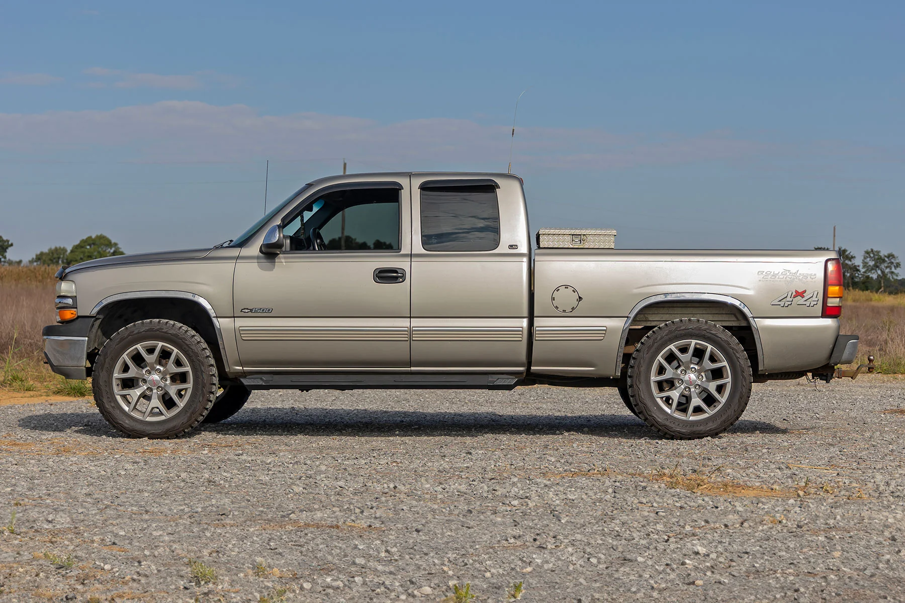Rough Country HD2 Running Boards Ext Cab Chevy/GMC 1500/2500HD 99-06 & Classic SRB990677A - Image 6