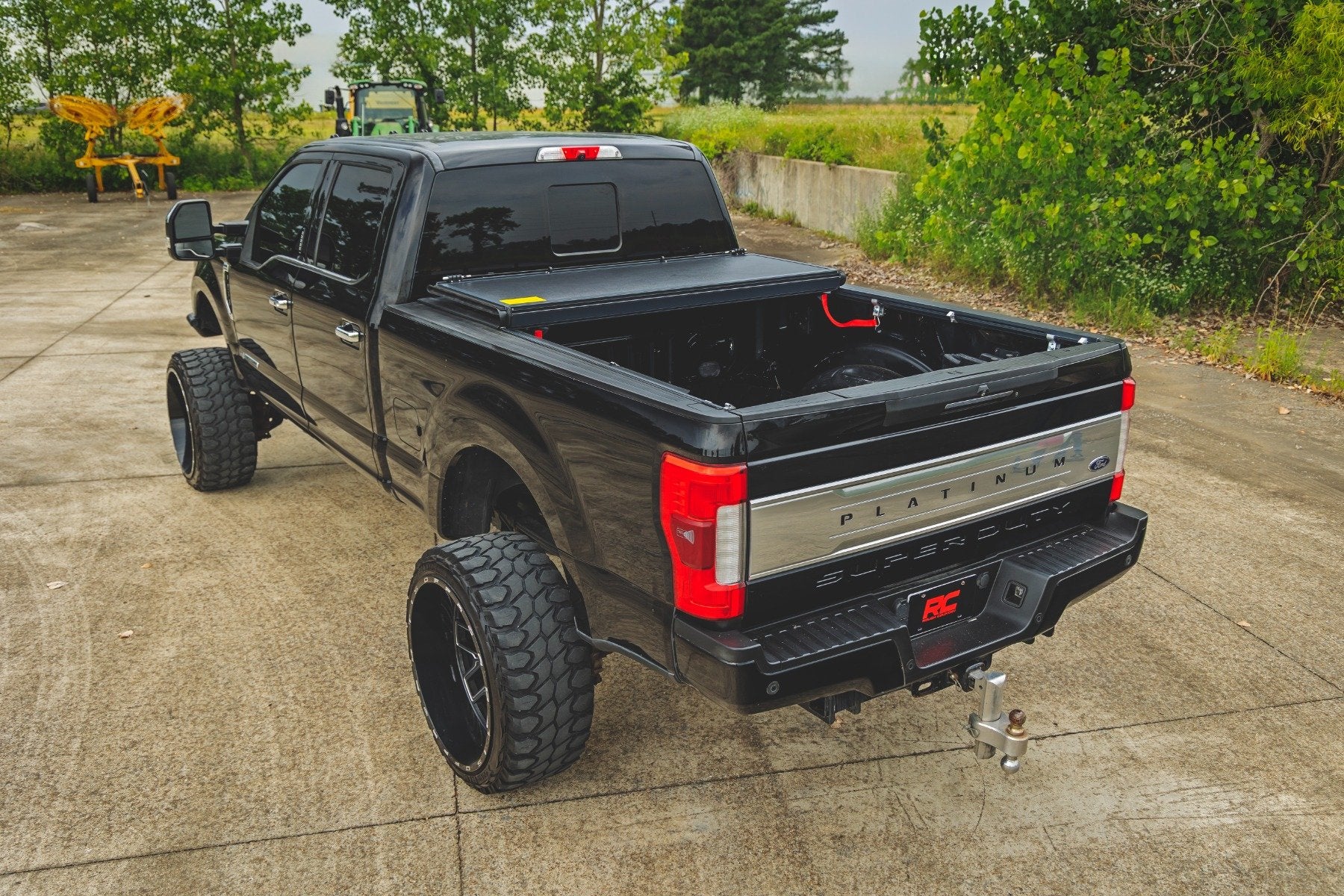 Rough Country Low Profile 6'10" Bed Cover Ford F-250/F-350 Super Duty 17-24 47220651B - Image 6