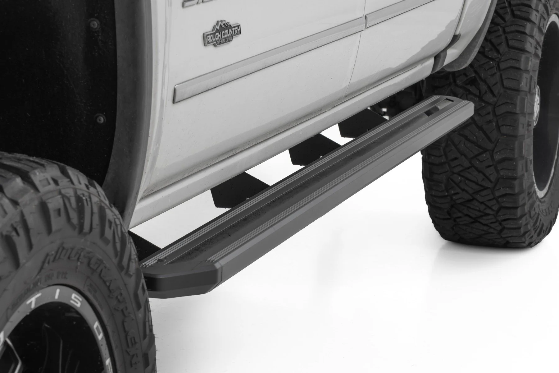 Rough Country MultiColor LED Running Boards Crew Cab Chevy/GMC 1500/2500HD 07-19 55010 - Image 4