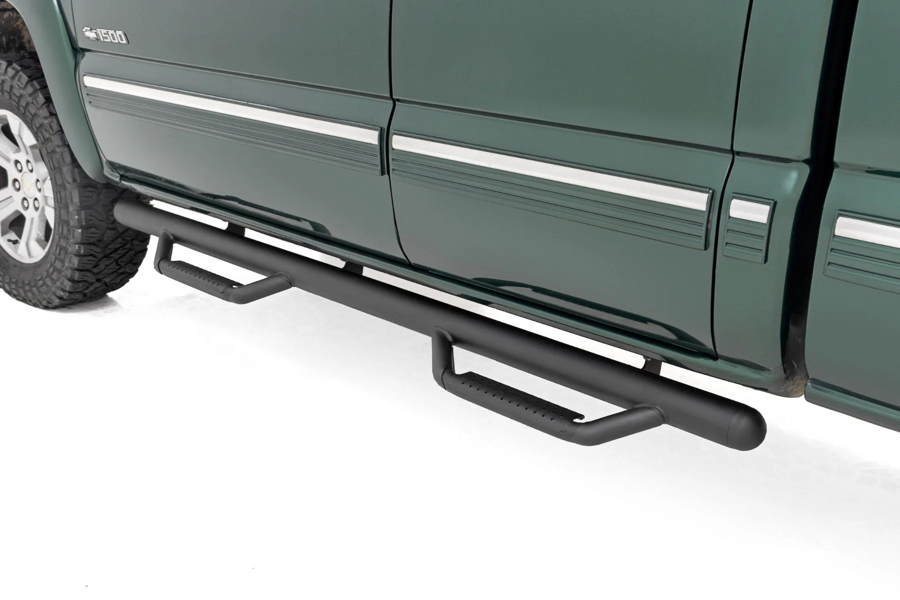 Rough Country Nerf Steps | Cab Length | Chevy/GMC 1500 2WD/4WD (99-06 & Classic) RCC9989QCB