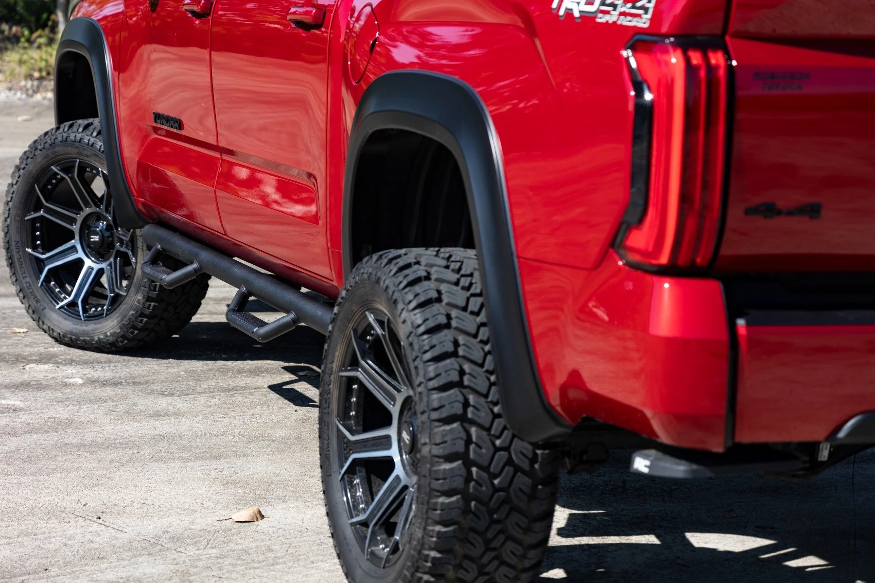 Rough Country Nerf Steps | Cab Length | Crew Max | for Toyota Tundra 2WD/4WD (2022-2025) 72002B - Image 5