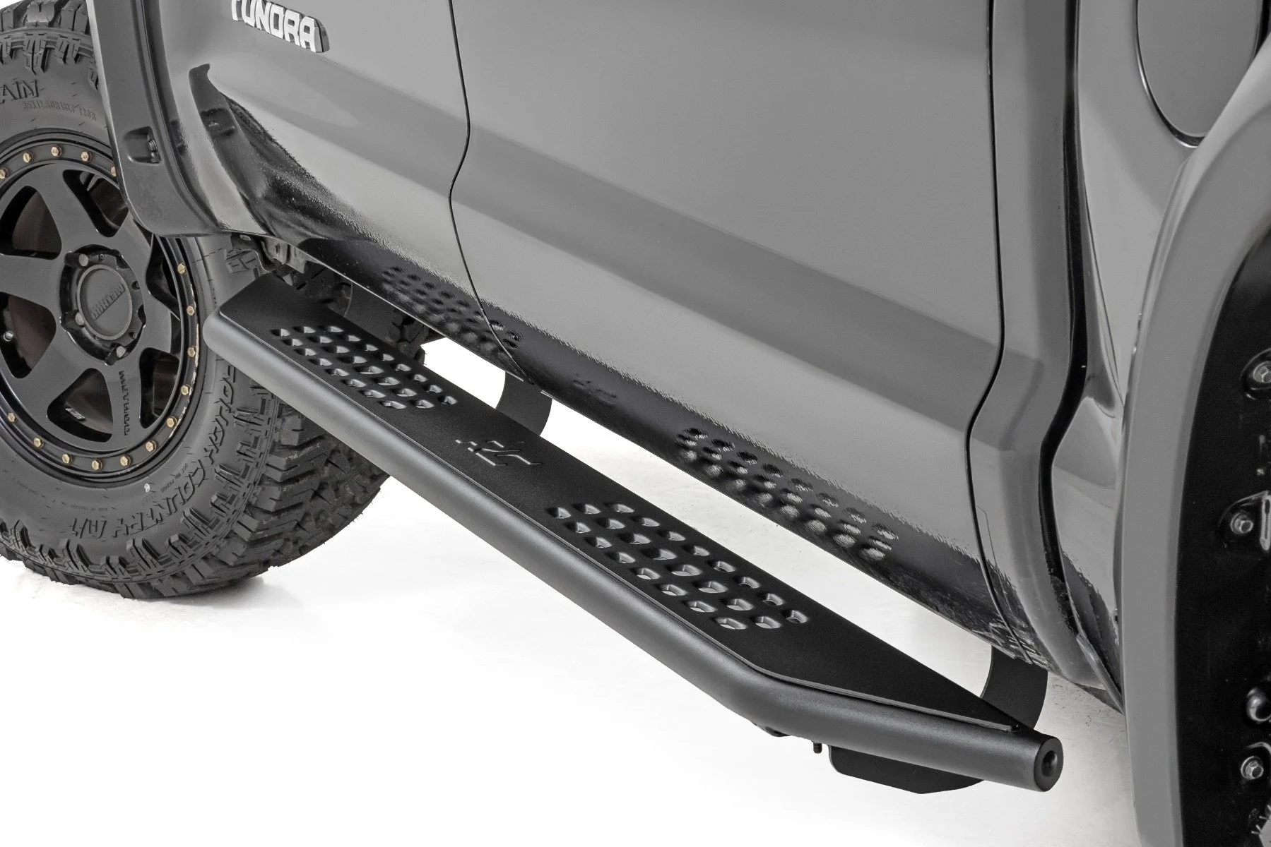 Rough Country OV2 Running Boards Side Step Bars Crew Cab Toyota Tundra 07-21 14005