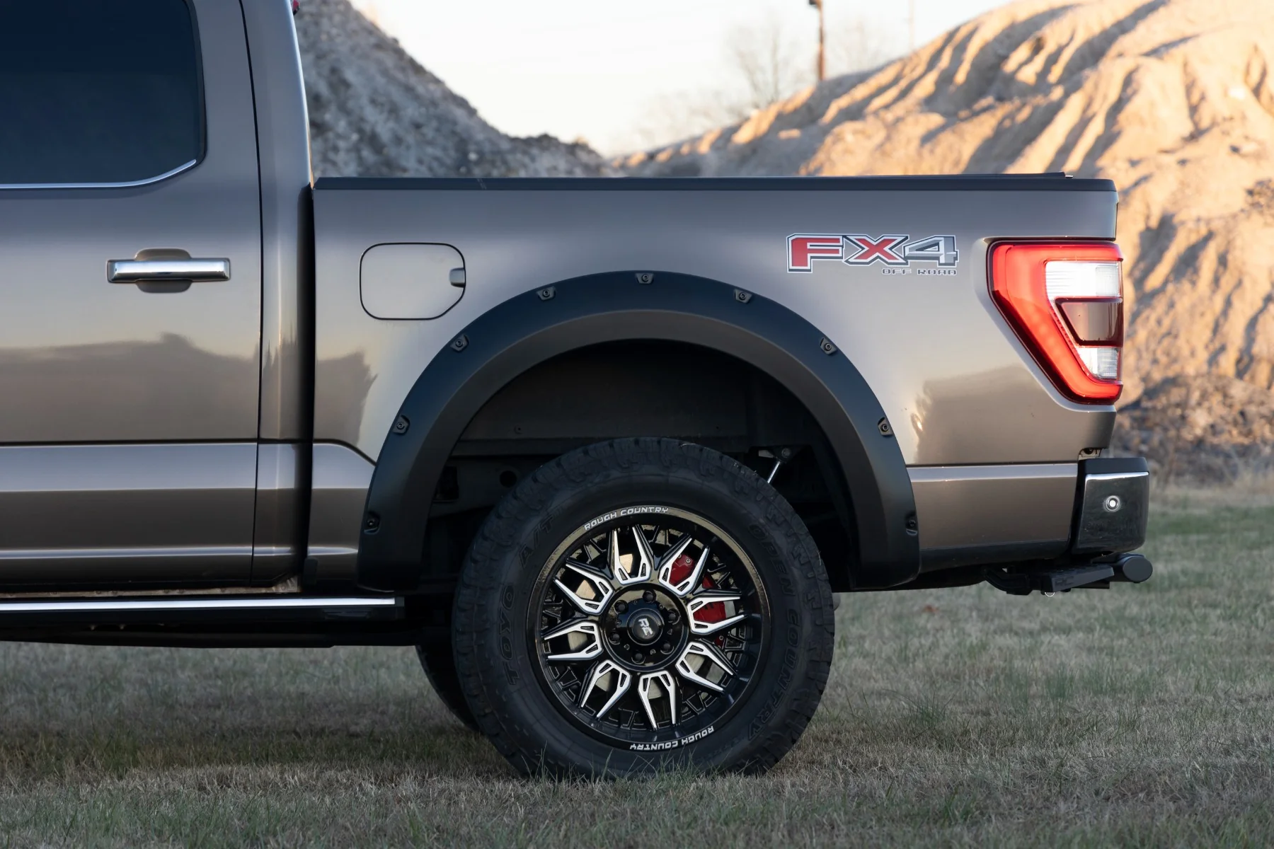 Rough Country Pocket Fender Flares KU Area 51 Ford F150 21-24 F-F20911B-KU - Image 6