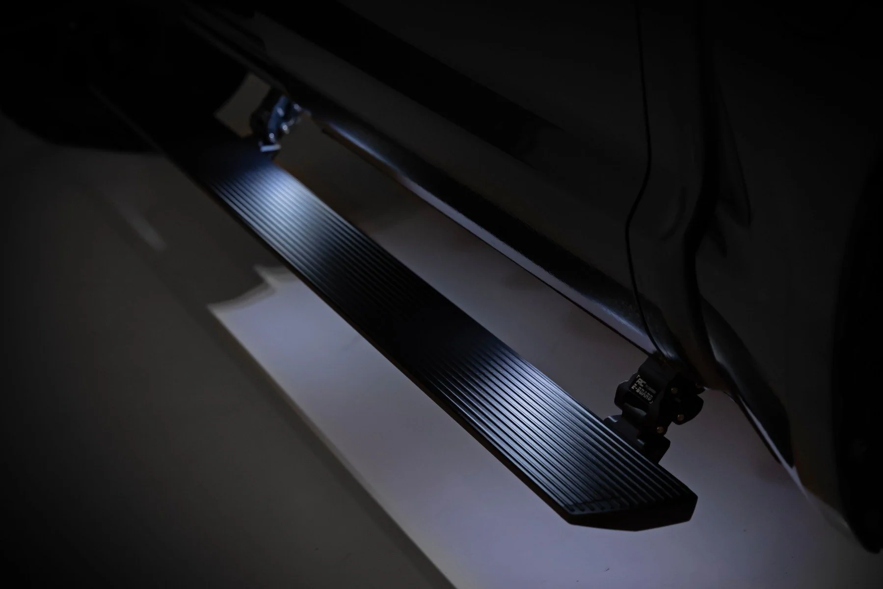 Rough Country Power Running Boards Dual Motor Crew Cab Colorado/Canyon 15-24 PSR92010 - Image 4