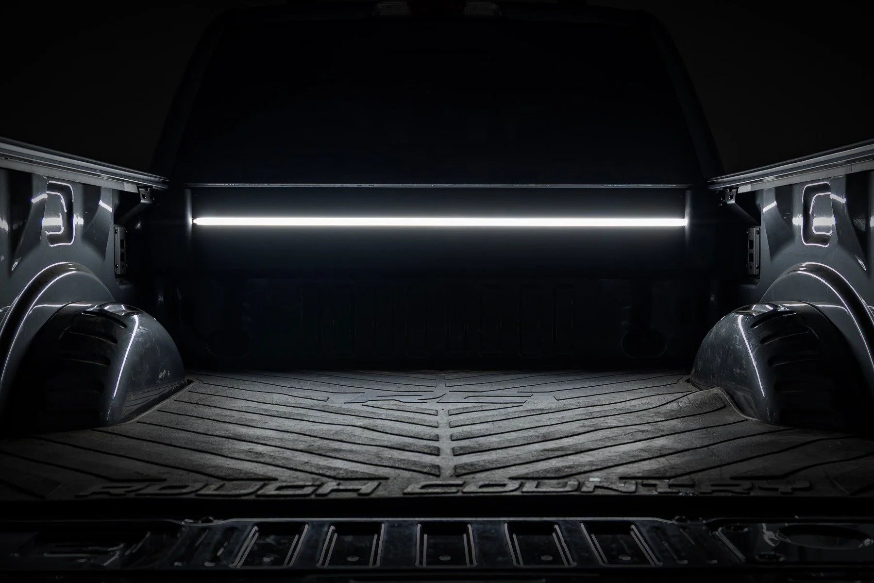 Rough Country Powered Bed Cover | 6'10" Bed | for Ford F-250/F-350 Super Duty 2WD/4WD (17-26) 51507650 - Image 4