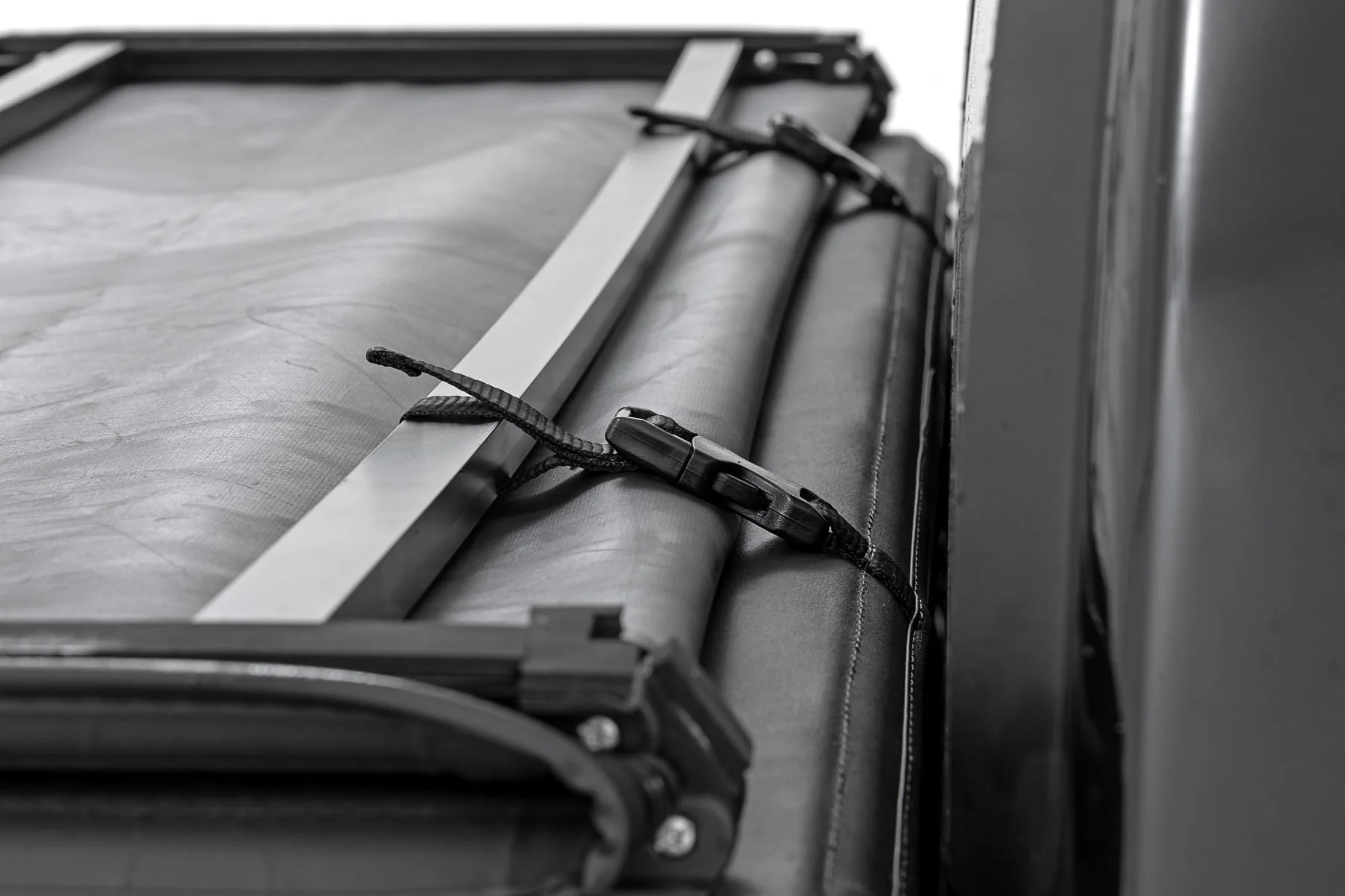 Rough Country Soft Tri-Fold Bed Cover | 5' Bed | Chevy/GMC Canyon/Colorado 2WD/4WD (23-26) 41215700A - Image 4