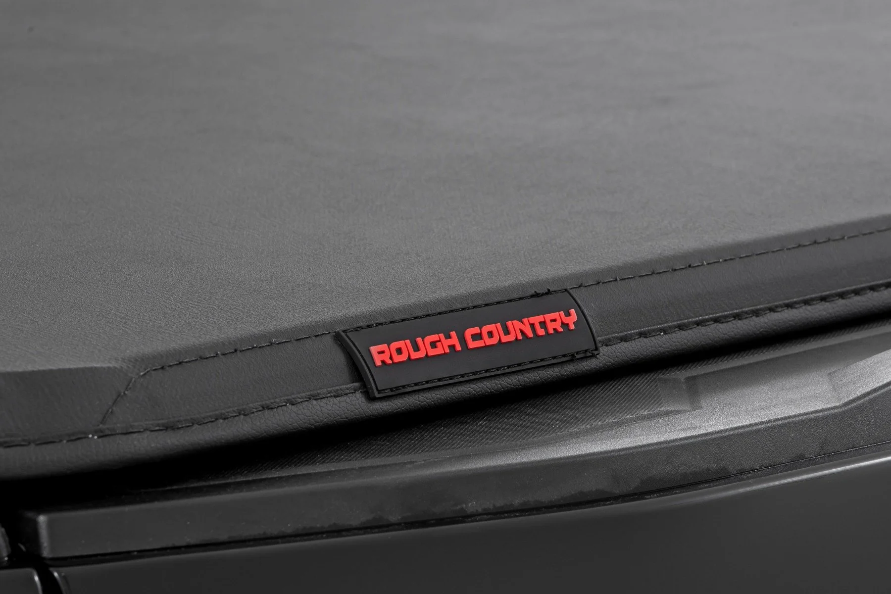 Rough Country Soft Tri-Fold Bed Cover | 5' Bed | Chevy/GMC Canyon/Colorado 2WD/4WD (23-26) 41215700A - Image 5