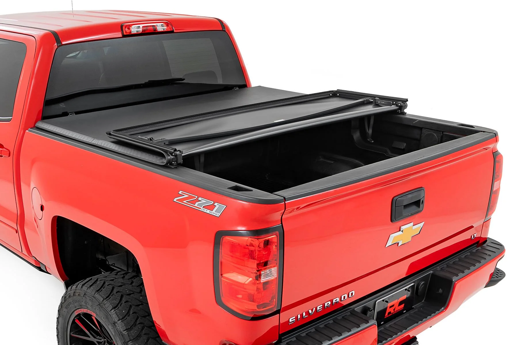 Rough Country Soft Tri-Fold Bed Cover 5'9" Bed Chevy/GMC 1500 14-18 & Classic 41214550A - Image 2