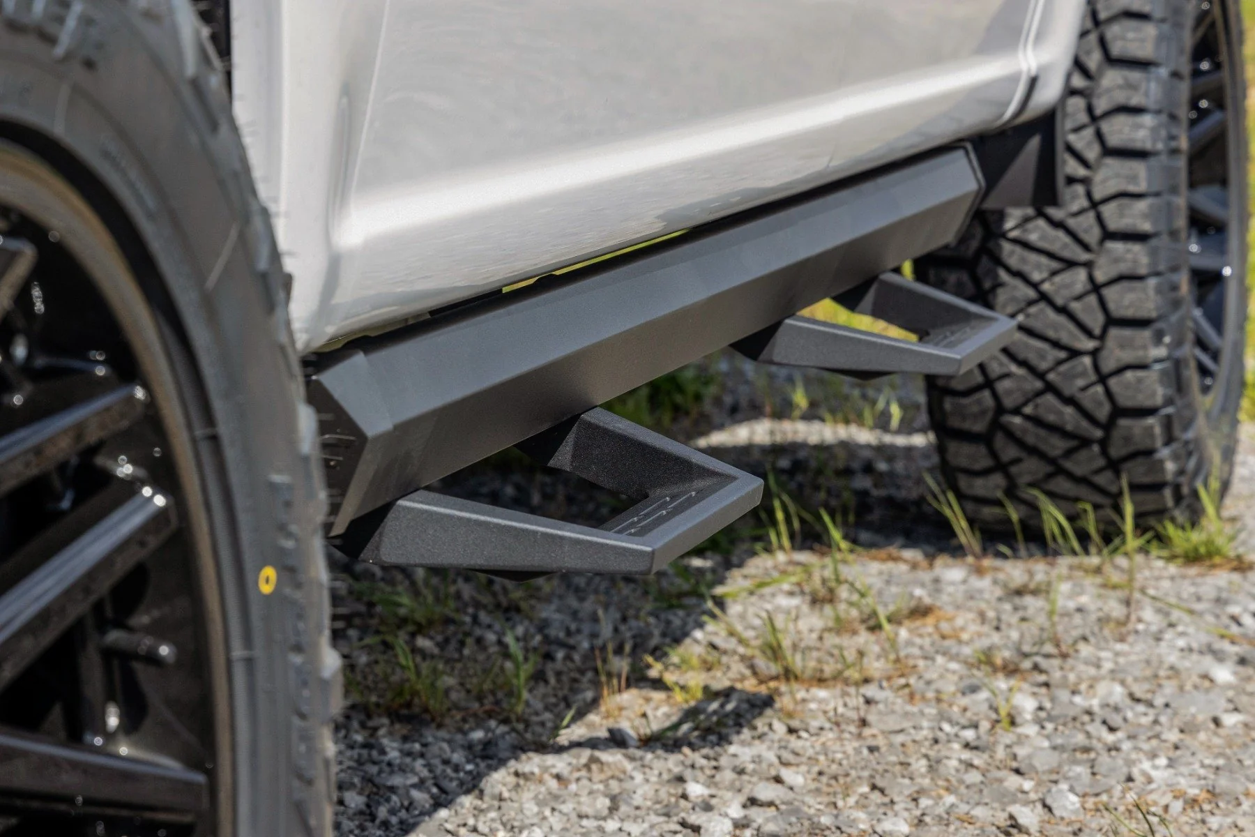 Rough Country SRL2 Adjustable Aluminum Steps | for Ford Ranger 2019-2025 51131 - Image 5