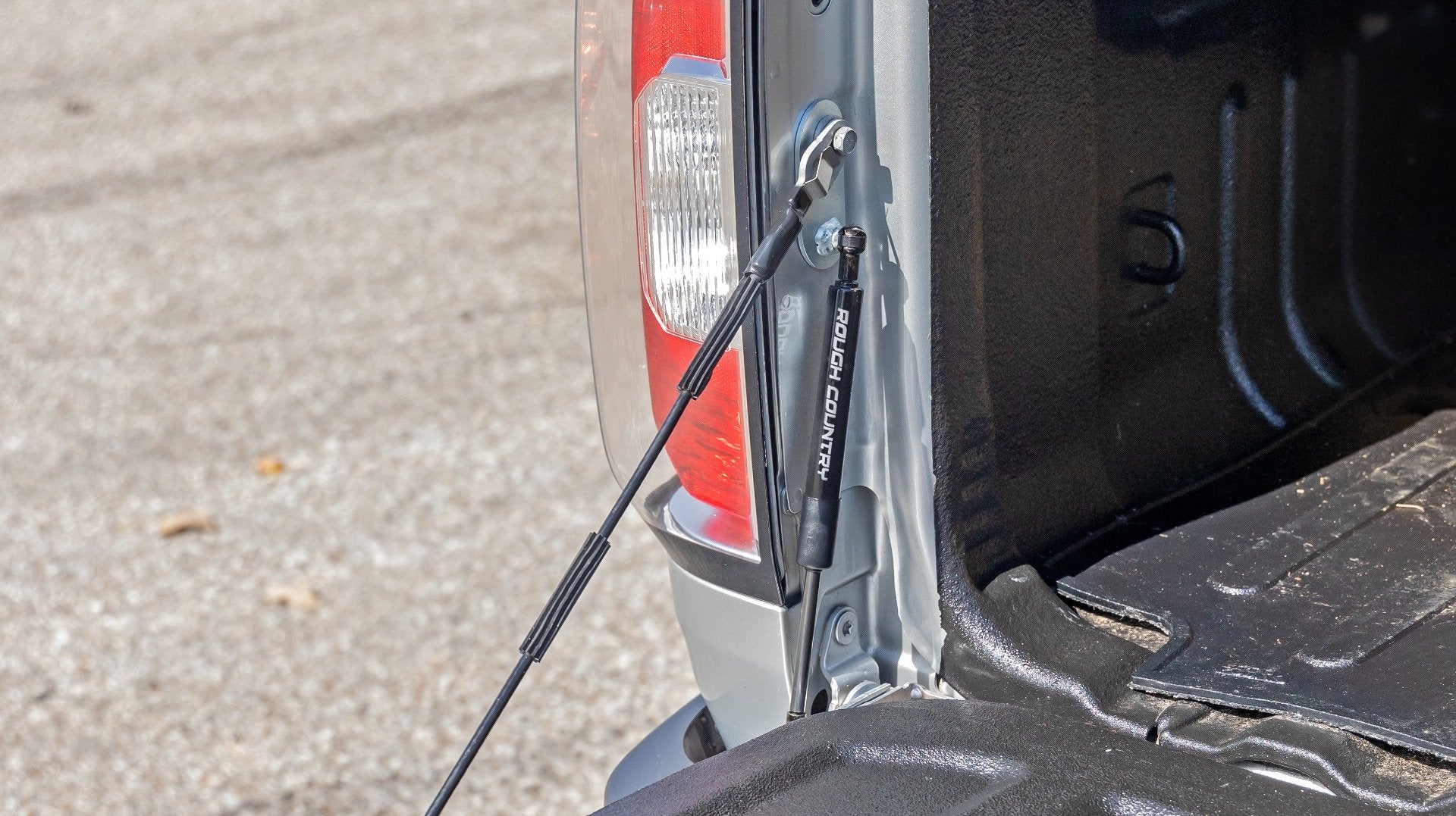 Tailgate Assist Chevy/GMC Colorado/Canyon 2015-2022 73218 - Image 5