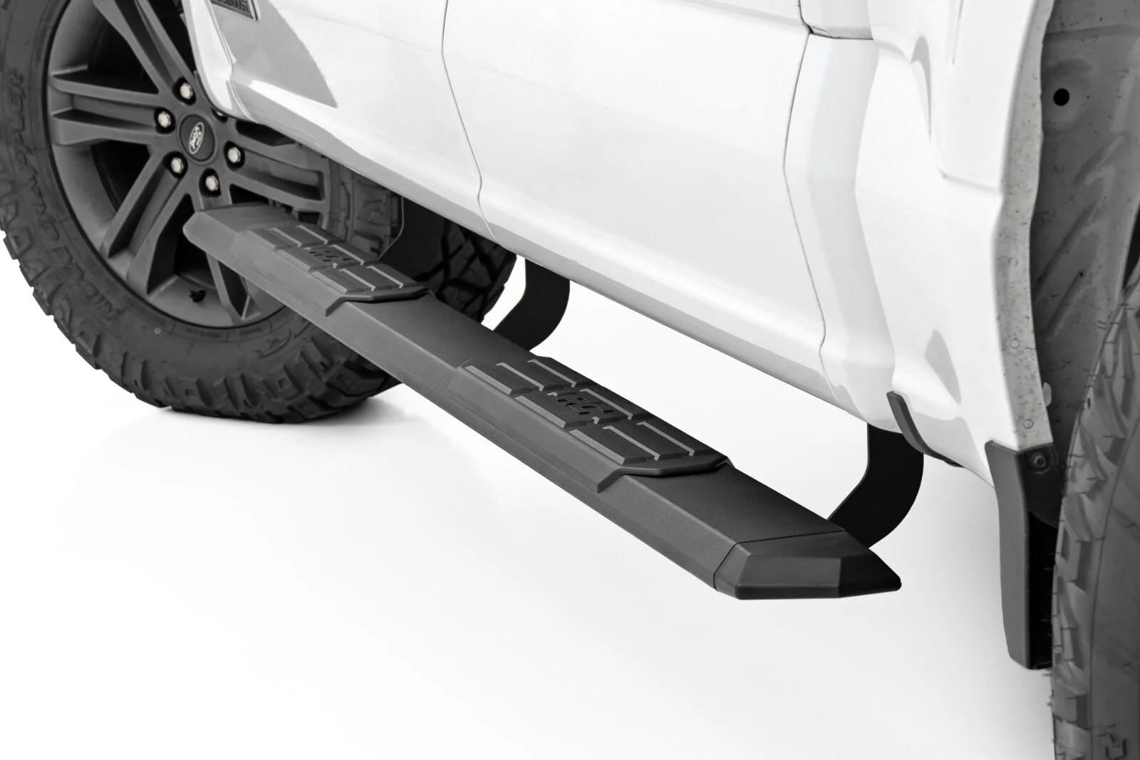 Rough Country TR2 Running Boards | for Ford F-150/F-250/F-350 2WD/4WD 15-26 45000