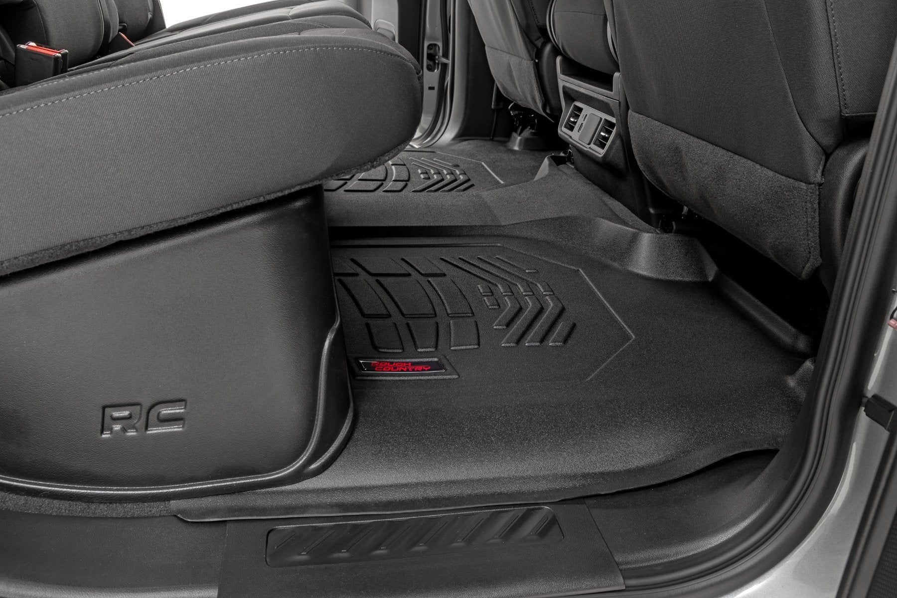 Rough Country Floor Mats FR & RR OV Hump Crew wo Underseat Storage GM 1500/2500HD/3500HD 19-23 SM21613 - Image 4